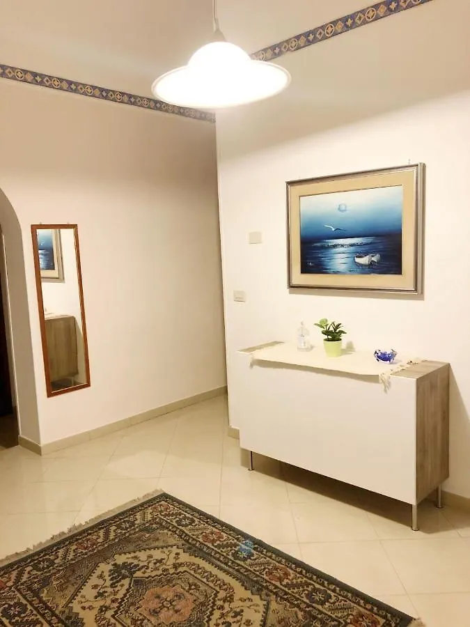 Apartment For 2 In Catania, B&B Le Voci Del Mercato 0*,  Itália