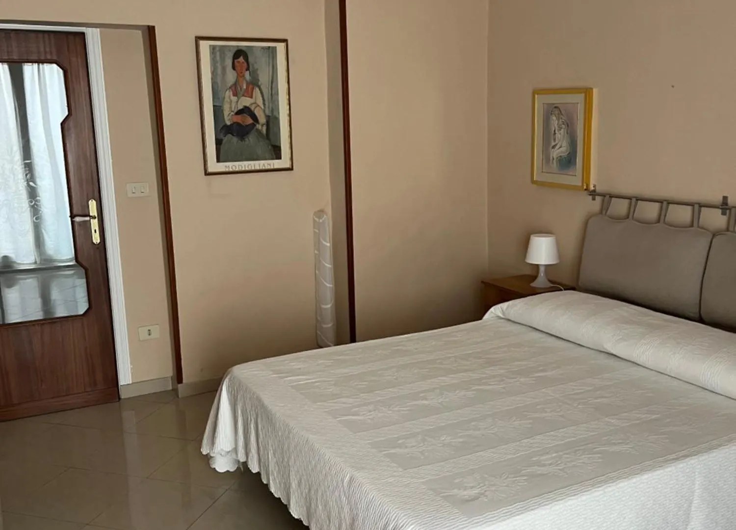 Apartment For 2 In Catania, B&B Le Voci Del Mercato Itália