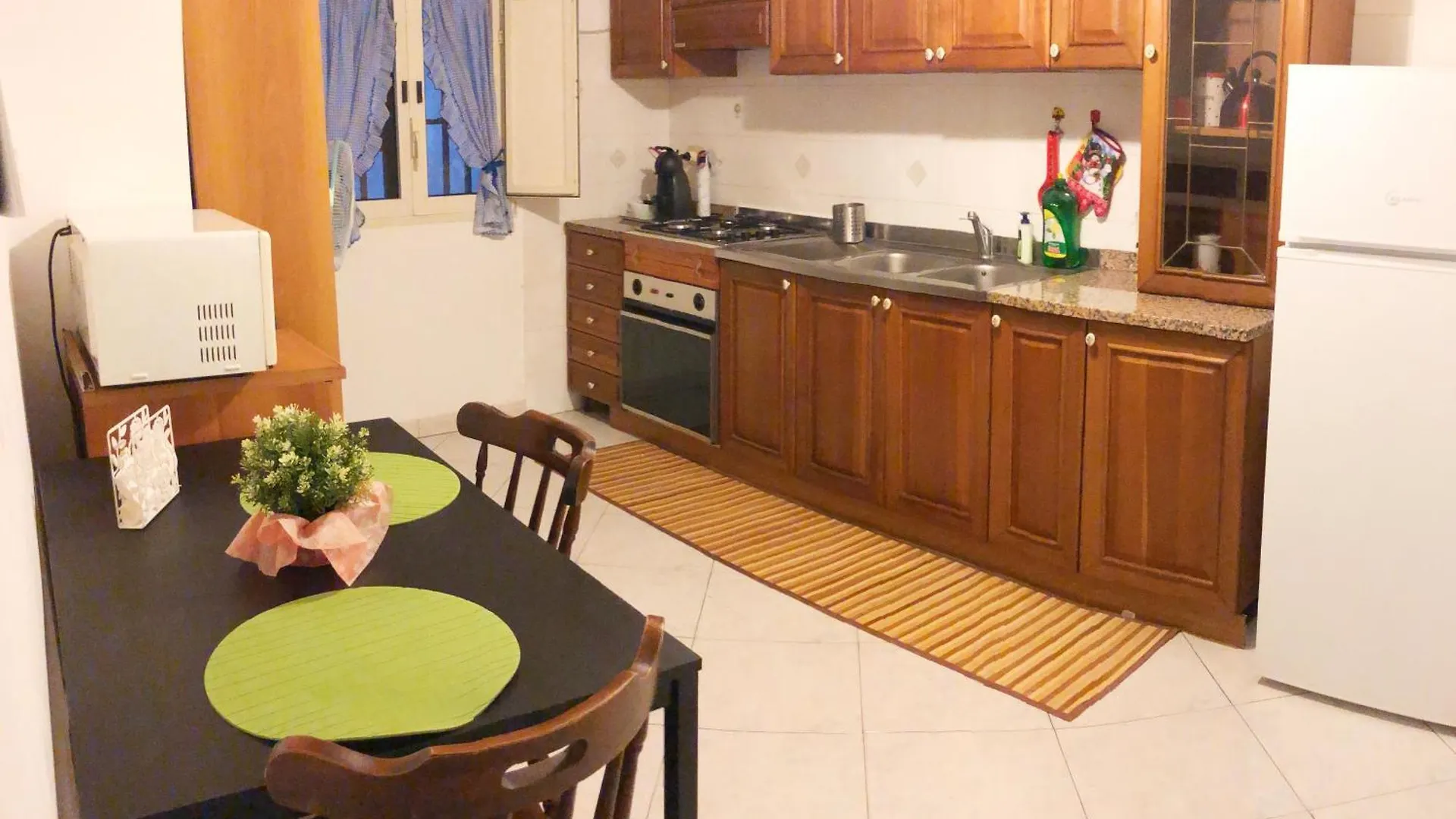 Alojamento de Acomodação e Pequeno-almoço Apartment For 2 In Catania, B&B Le Voci Del Mercato Itália